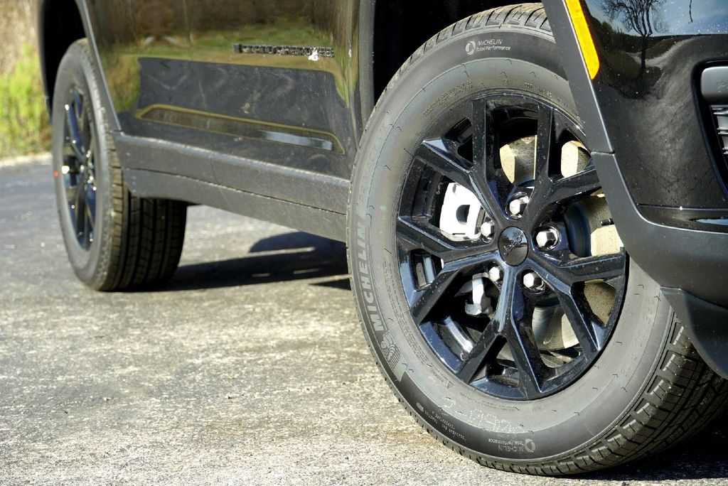 New Car 2025 Jeep Grand Cherokee L  Altitude X For Sale Under $40,000 In Taylor, Texas