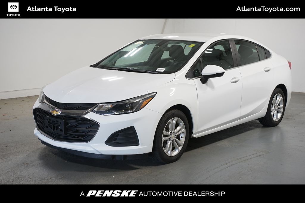 Thumbnail: 2019 Chevrolet Cruze - 1