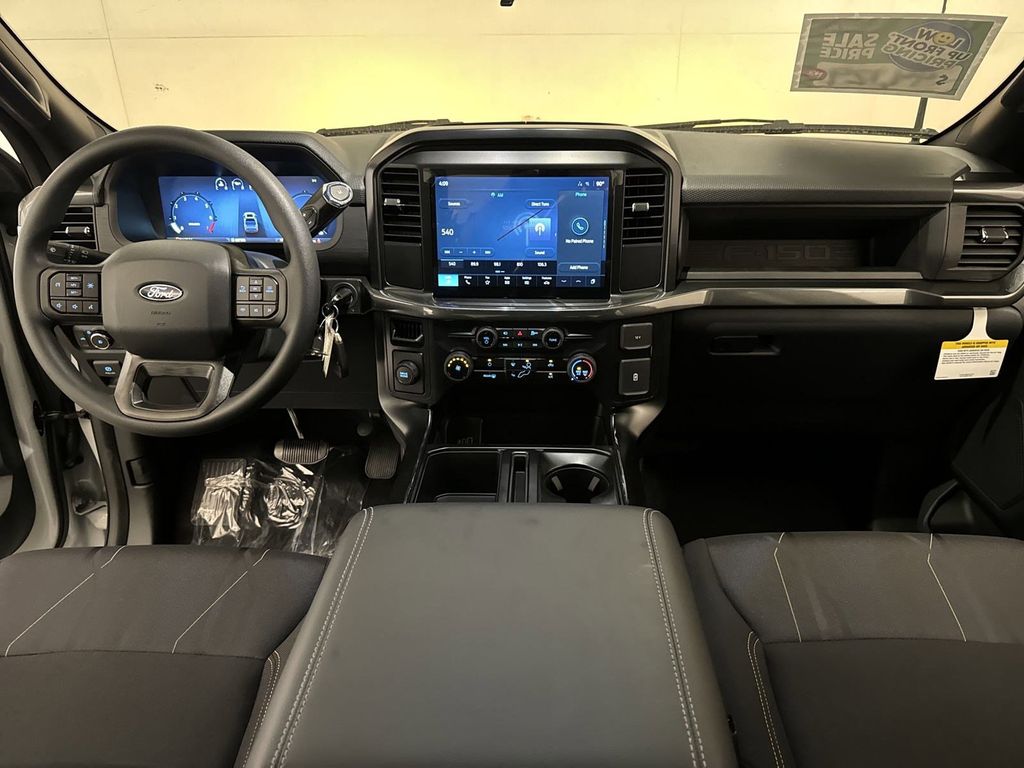 2025 Ford F-150 STX photo 4