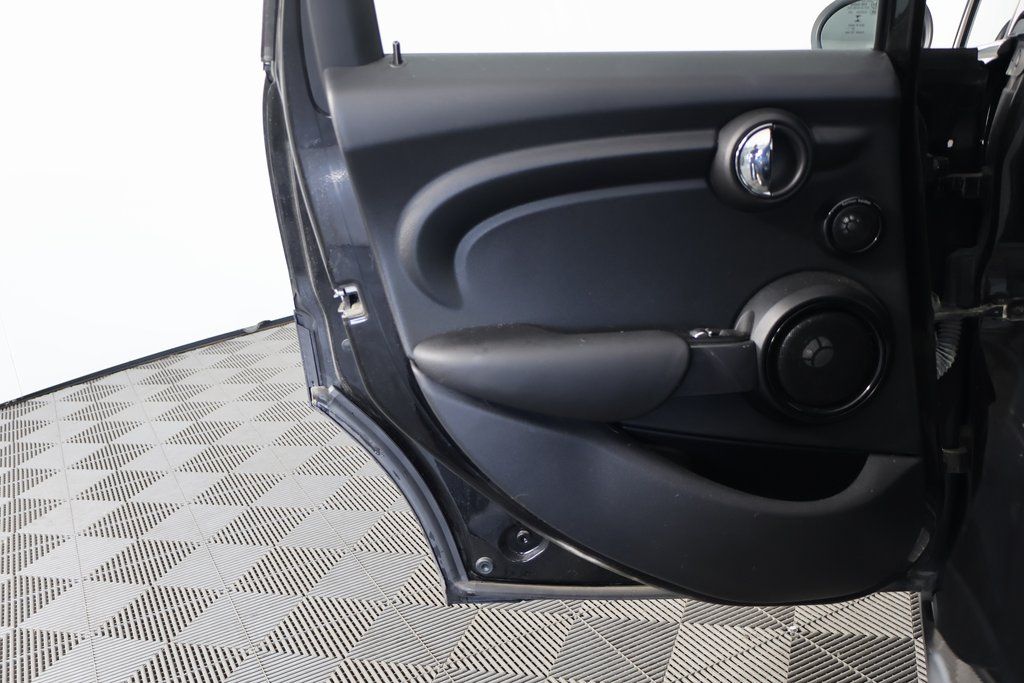 Thumbnail: 2015 MINI Cooper - 13