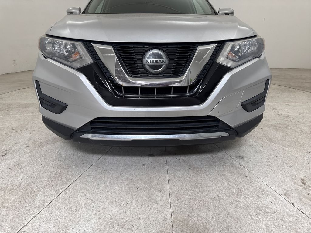2019 Nissan Rogue SV - Photo 18