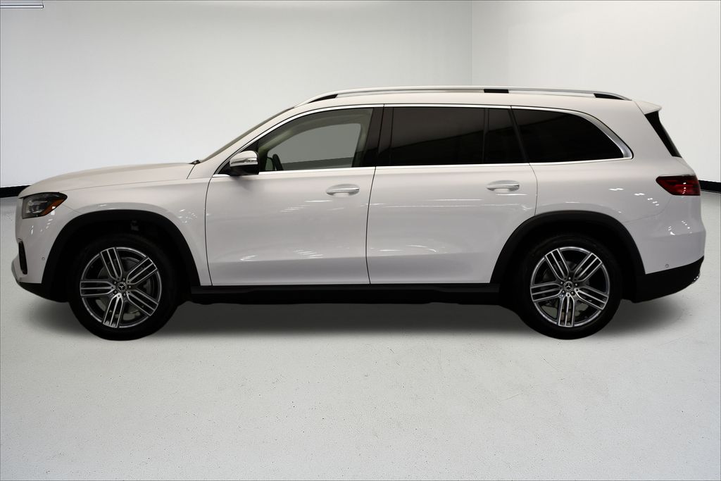 Thumbnail: 2026 Mercedes-Benz GLS - 2