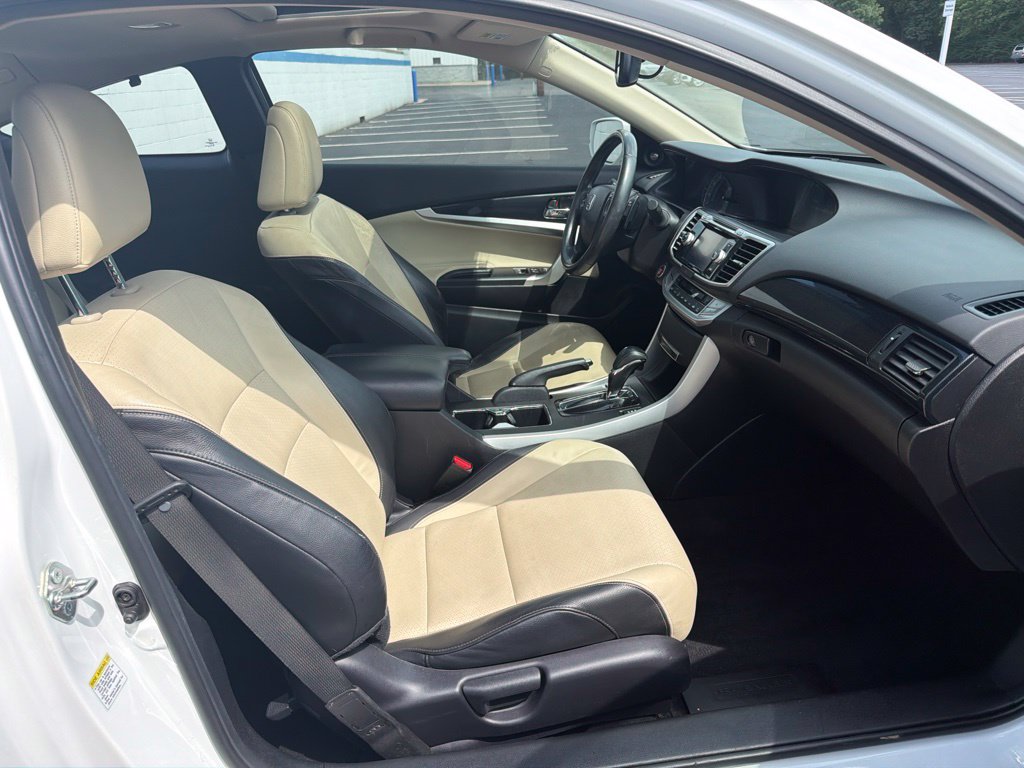 Thumbnail: 2015 Honda Accord - 21