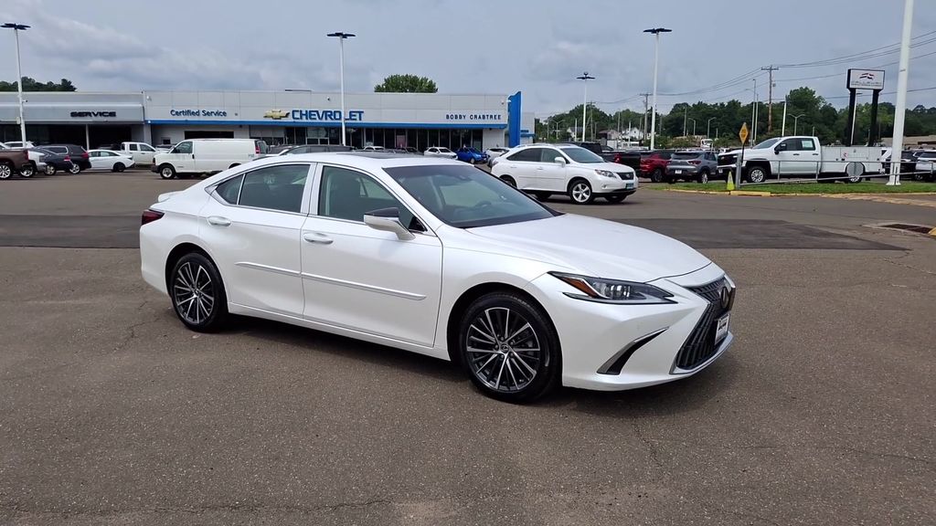 Used 2022 Lexus ES Sedan