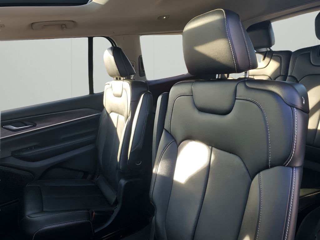 Used Car 2023 Jeep Grand Cherokee L  Limited For Sale Under $30,000 In Austin, Texas