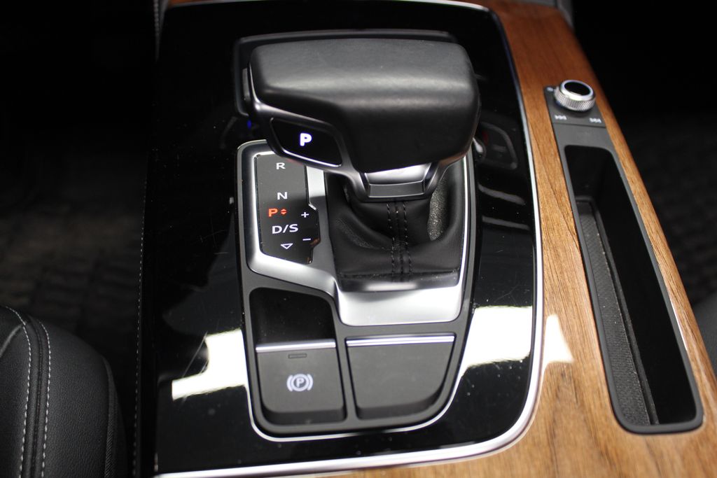 Thumbnail: 2022 Audi Q5 - 15