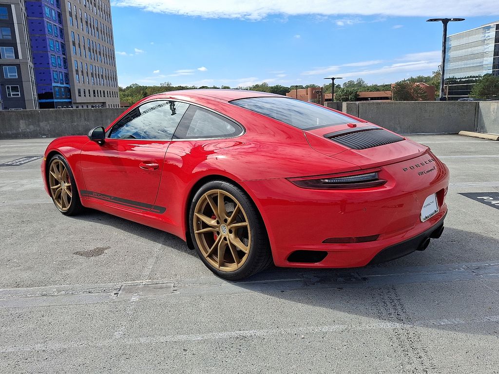 Thumbnail: 2019 Porsche 911 - 3