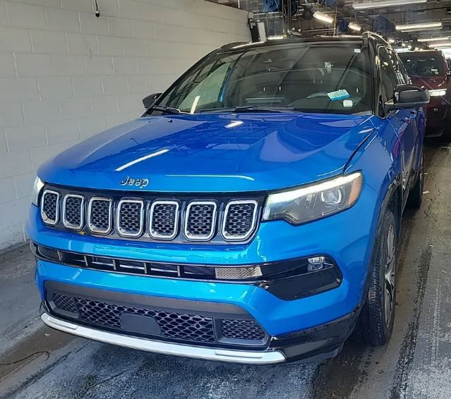 Laser Blue Pearlcoat 2023 Jeep Compass SUV / Crossover Four-Wheel Drive 8-Speed Automatic