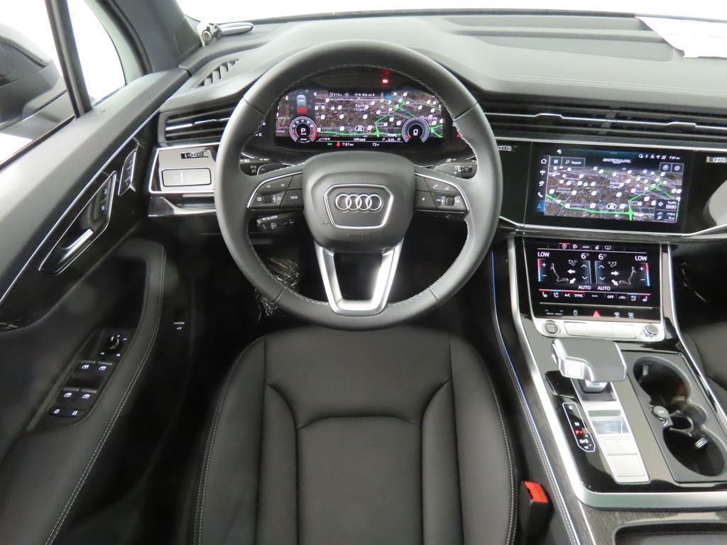 Thumbnail: 2026 Audi Q7 - 13