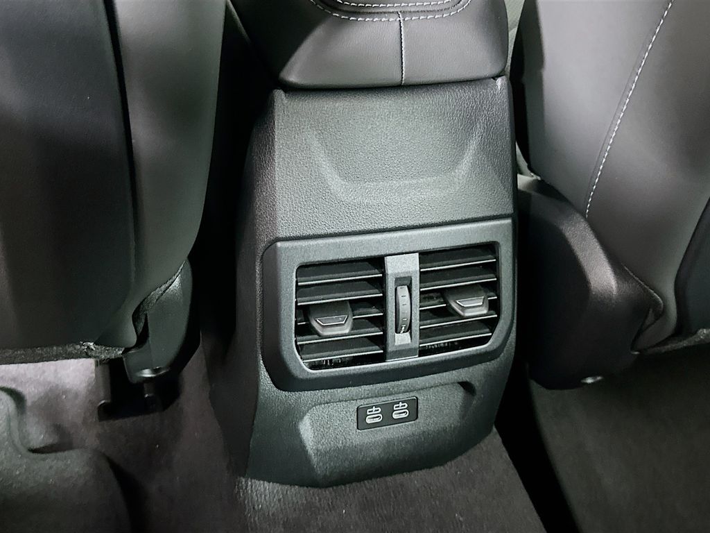 Thumbnail: 2026 BMW 2 Series - 18