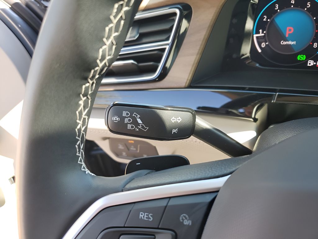 Used Car 2024 Volkswagen Atlas  2.0t Se W/technology For Sale Under $35,000 In Austin, Texas