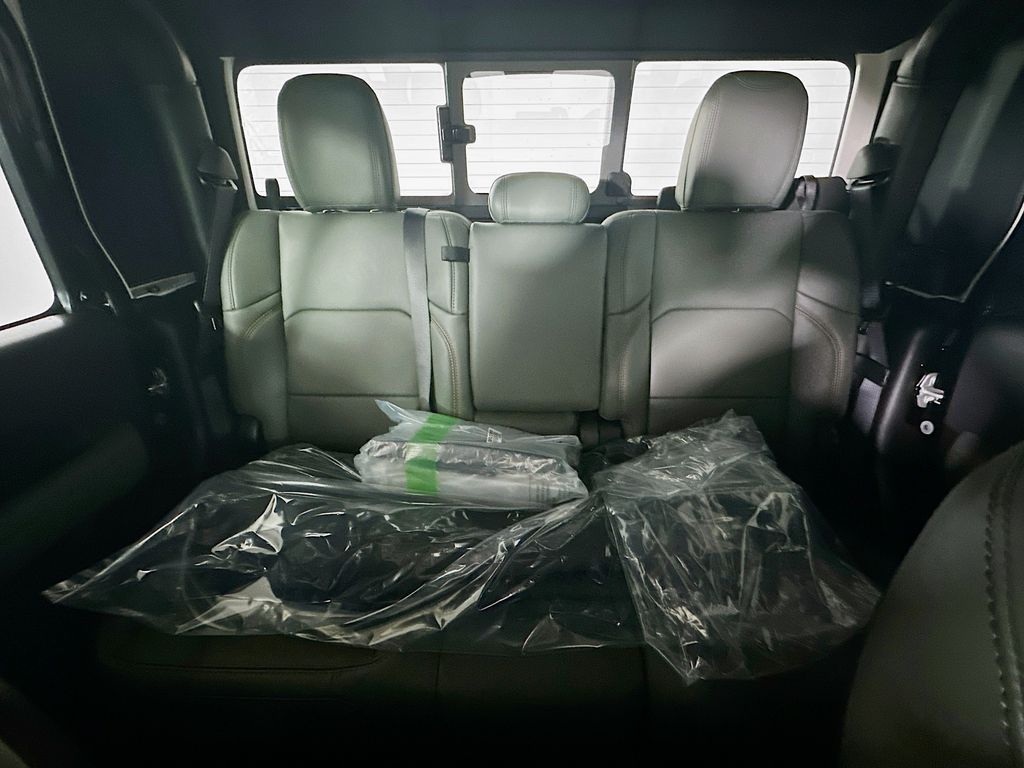 New 2026 Black Jeep Mojave X image 10