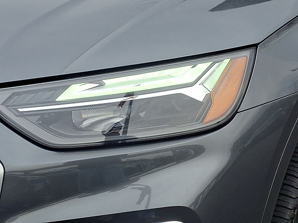 Thumbnail: 2023 Audi Q5 - 9