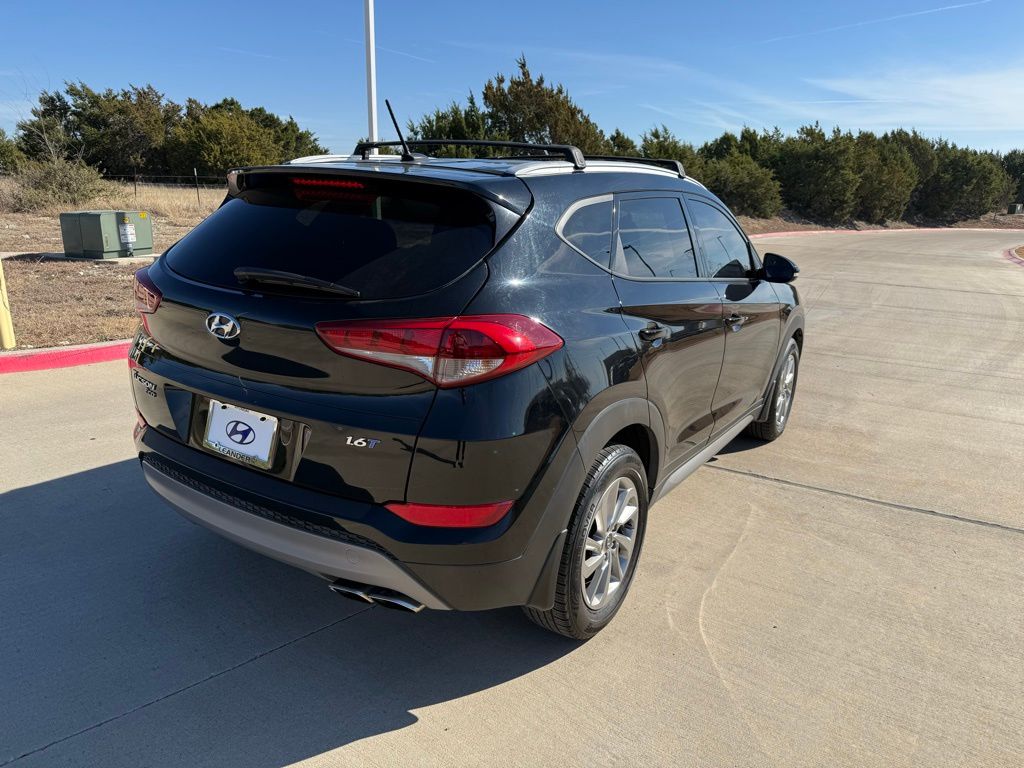 Thumbnail: 2017 Hyundai Tucson - 5