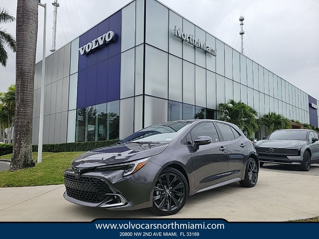 2025 Toyota Corolla Hatchback XSE