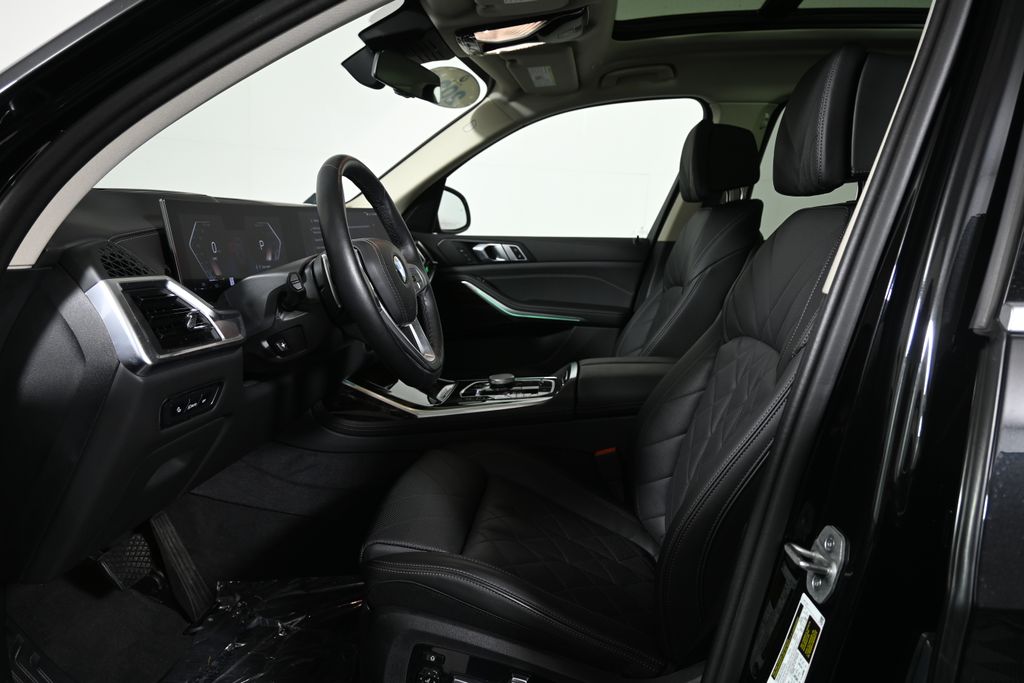 Thumbnail: 2024 BMW X7 - 3