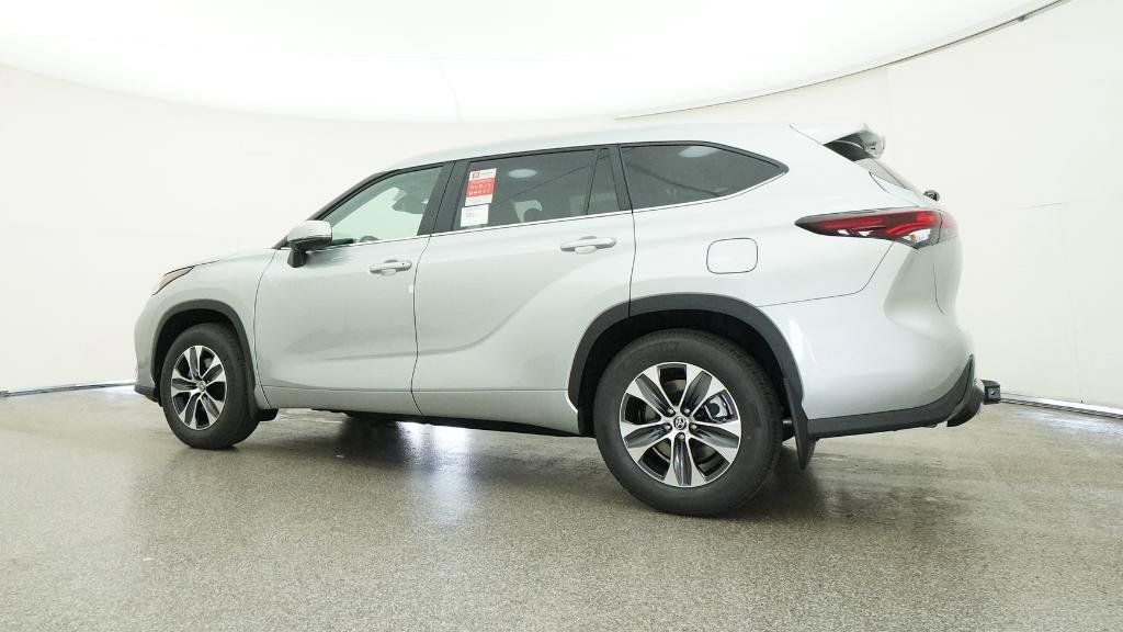 Thumbnail: 2025 Toyota Highlander - 24