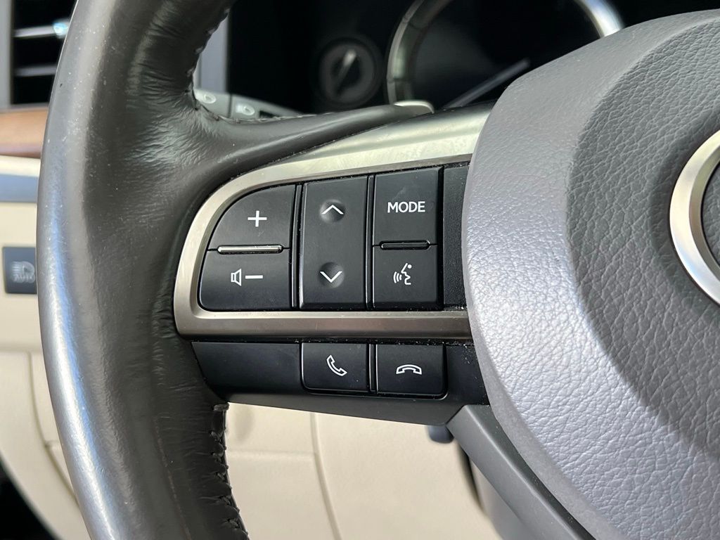 Thumbnail: 2016 Lexus LX - 9