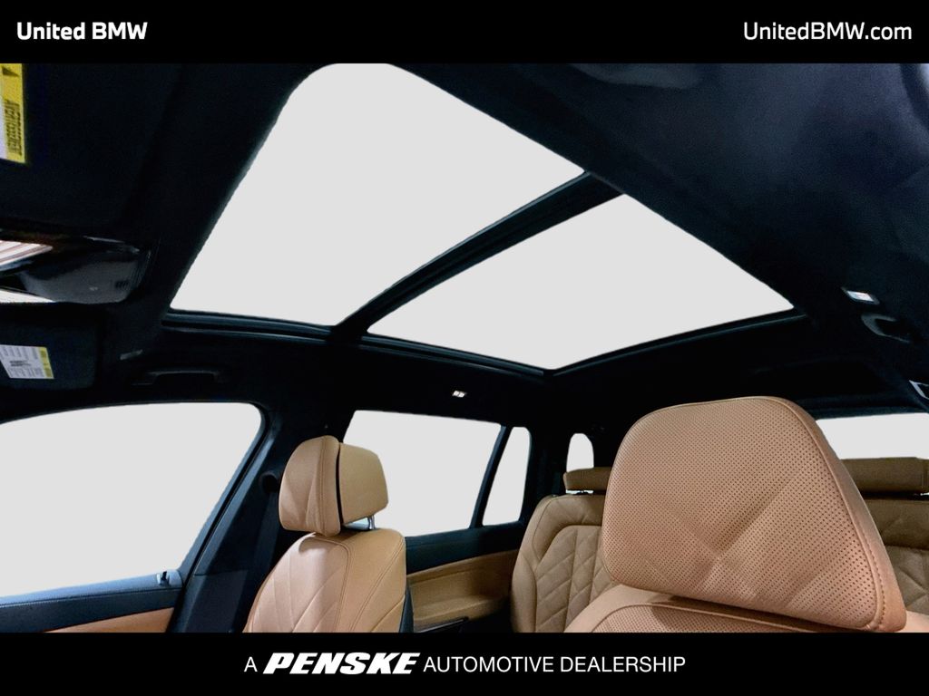 Thumbnail: 2027 BMW X7 - 19