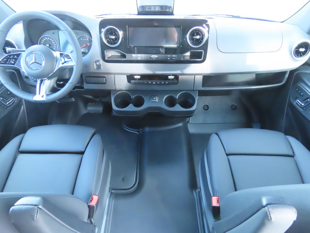 Thumbnail: 2026 Mercedes-Benz Sprinter - 14