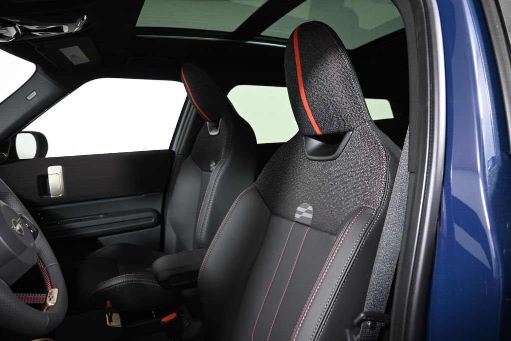 Thumbnail: 2027 MINI Cooper Countryman - 16