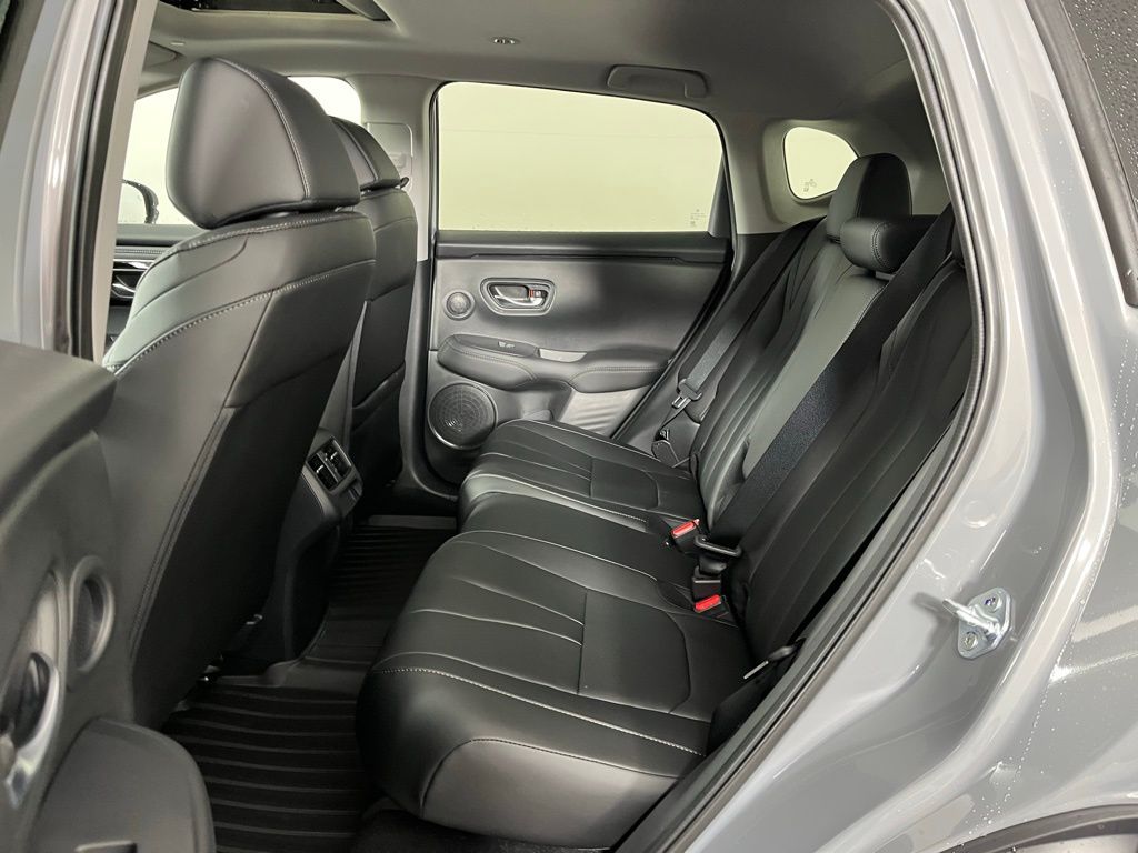 Thumbnail: 2025 Acura ADX - 23