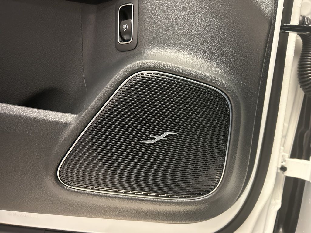 Thumbnail: 2026 Mercedes-Benz GLB - 24