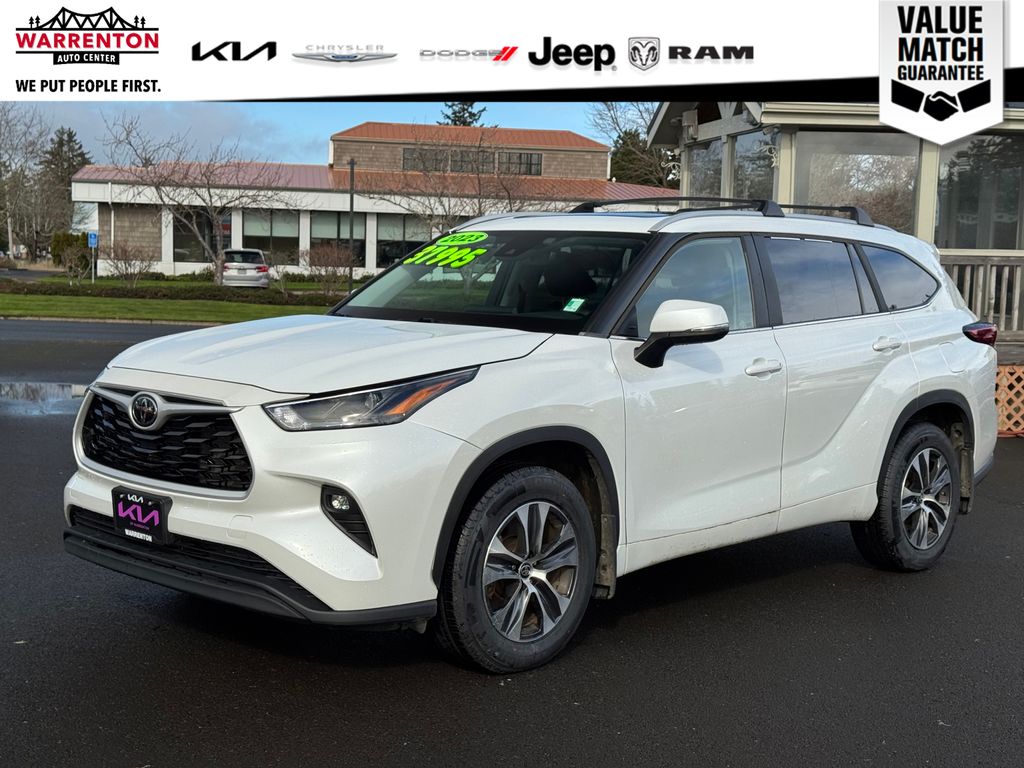 2023 Toyota Highlander L