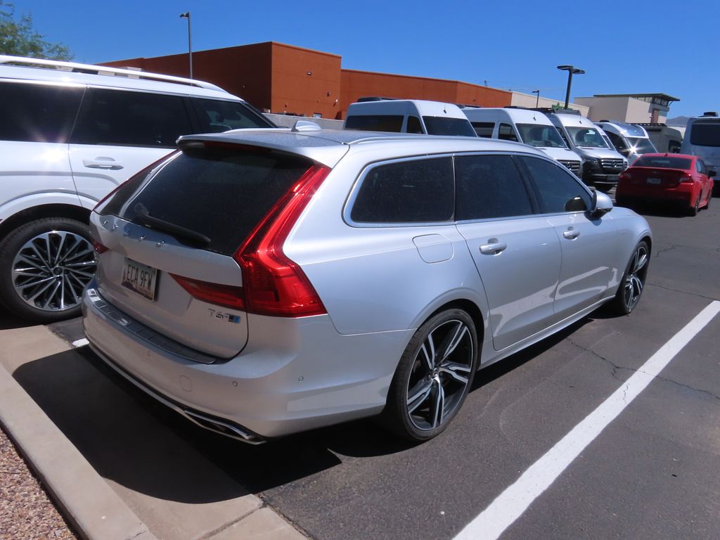 Thumbnail: 2019 Volvo V90 - 3