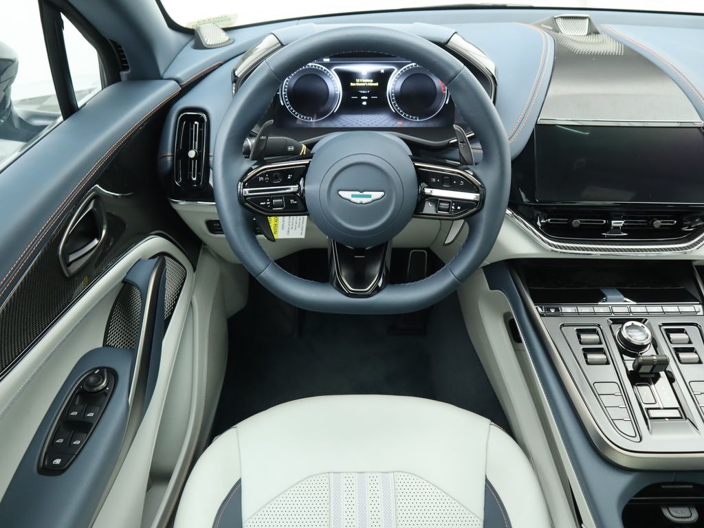 2025 Aston Martin DBX 707 11