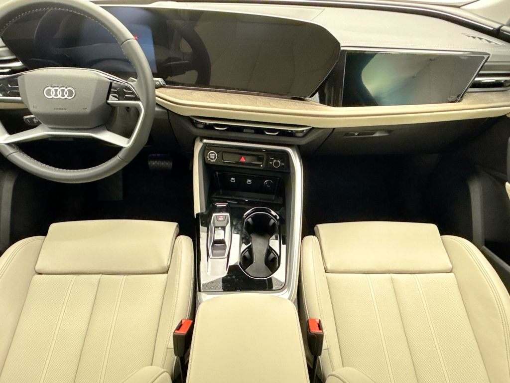 Thumbnail: 2025 Audi Q5 - 13