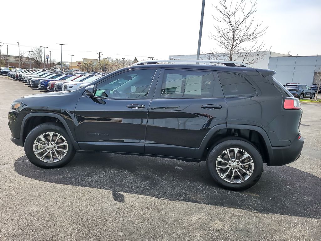 View vehicle photo 6