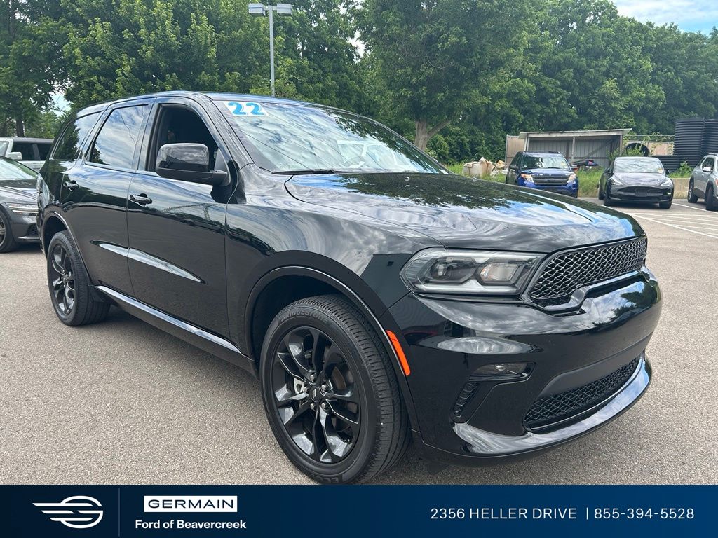 Used 2022 Black Dodge SXT image 2