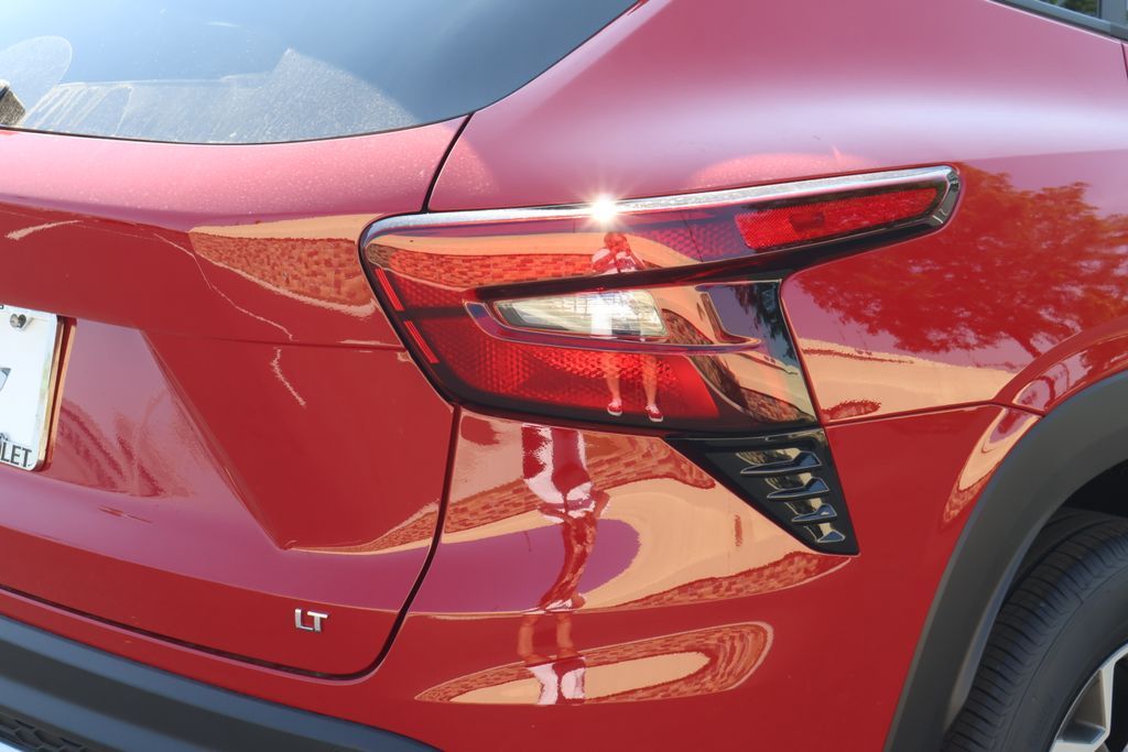 Thumbnail: 2026 Chevrolet Trax - 9