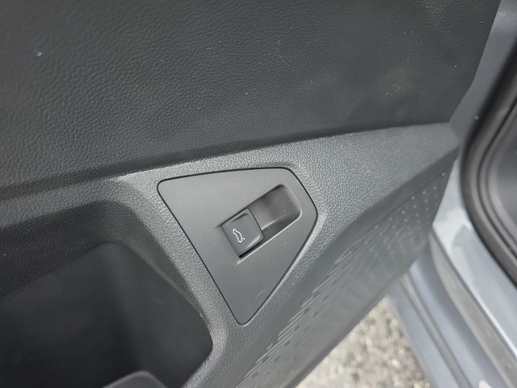 2026 Volkswagen Jetta 1.5T SE Gray at Subaru and VW of Moon Township