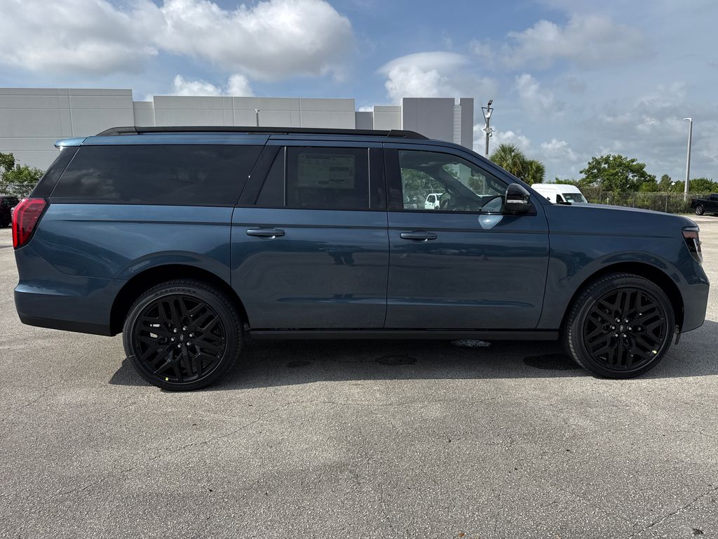 2027 Ford Expedition Max Platinum 4X4 SUV