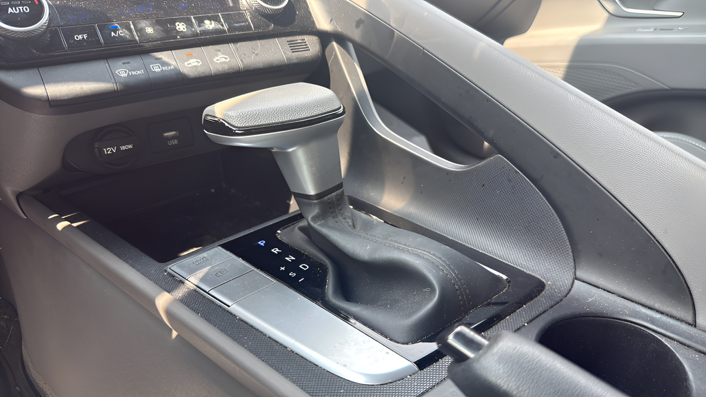 Used 2023 Hyundai Elantra Sedan