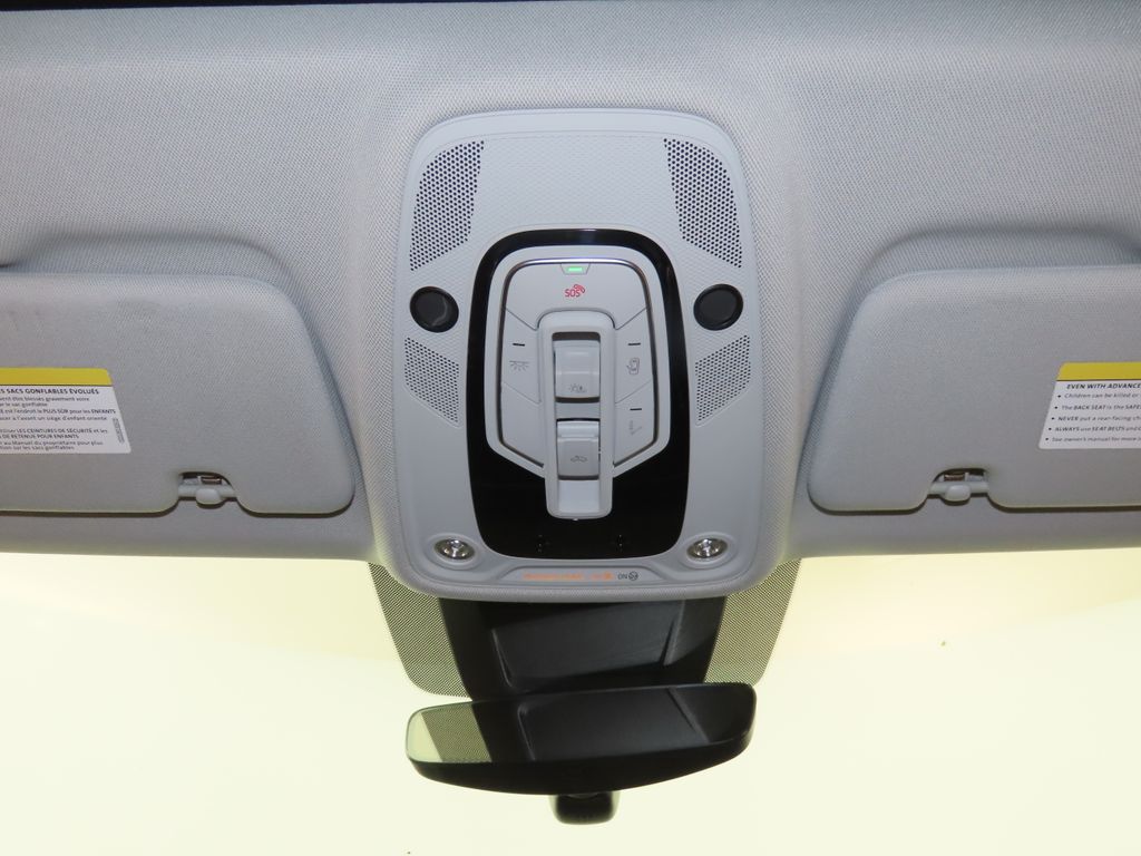 Thumbnail: 2022 Audi Q8 - 24