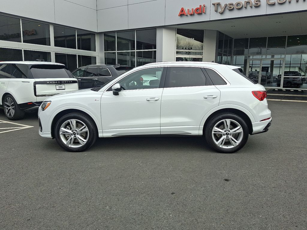 Thumbnail: 2022 Audi Q3 - 7