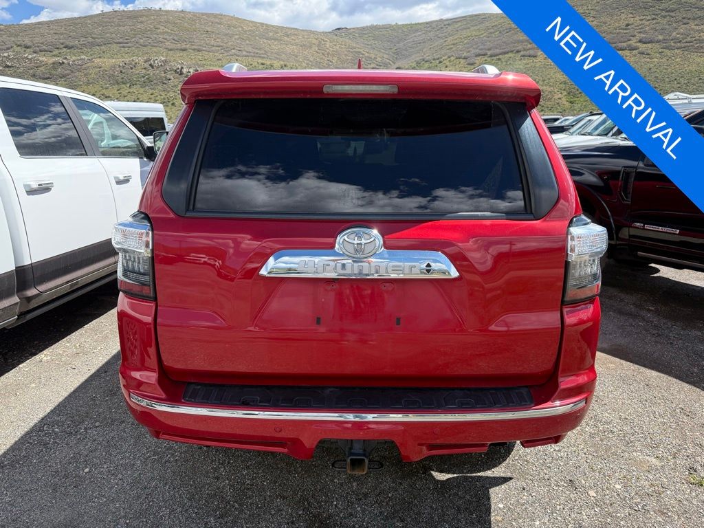 View vehicle photo 6