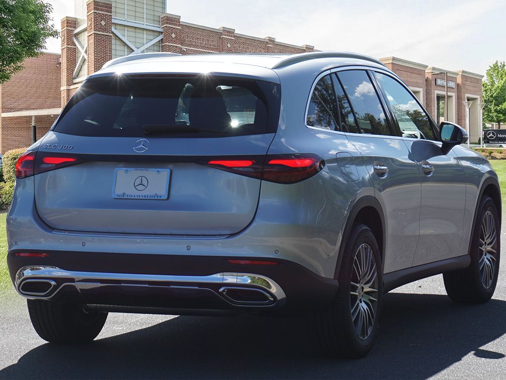 Thumbnail: 2026 Mercedes-Benz GLC - 6