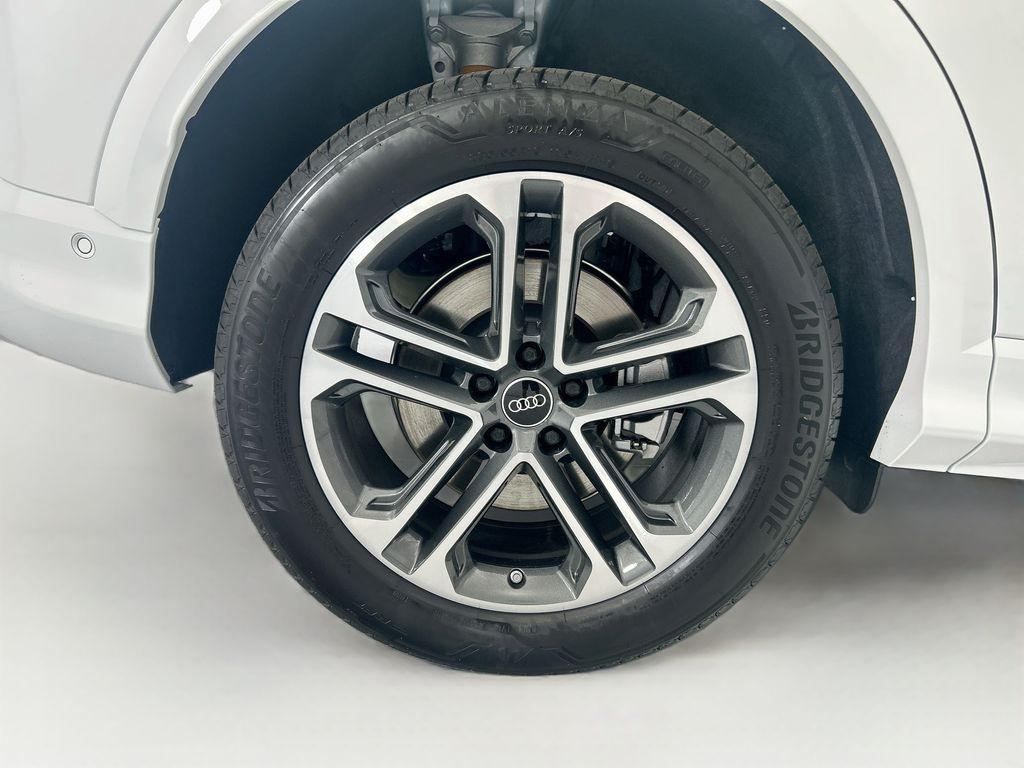 Thumbnail: 2026 Audi Q5 - 32