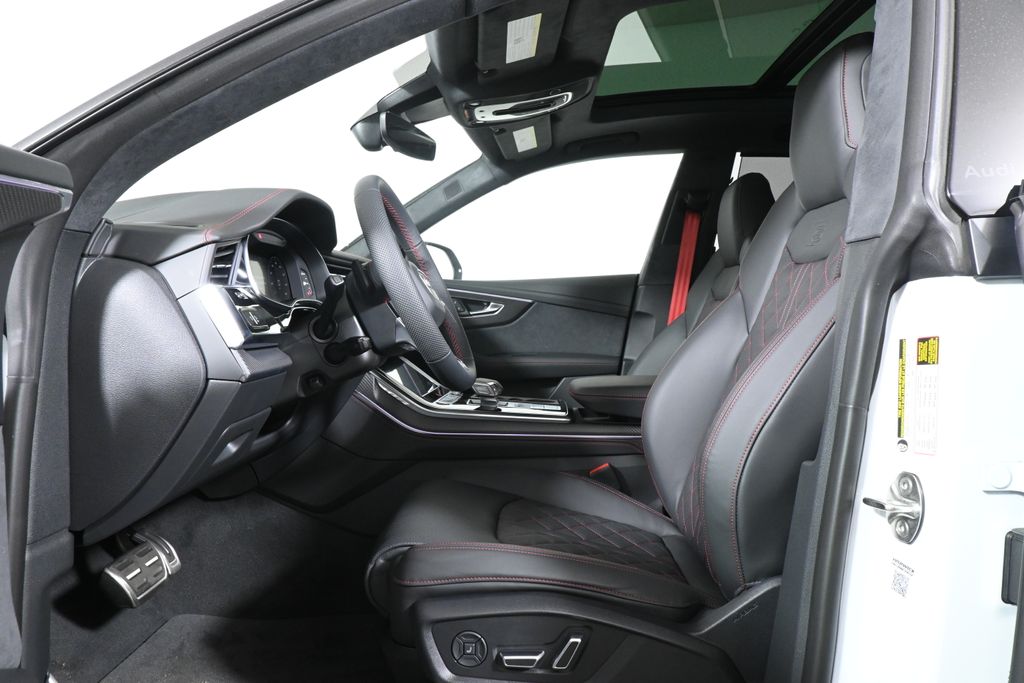 Thumbnail: 2026 Audi SQ8 - 3