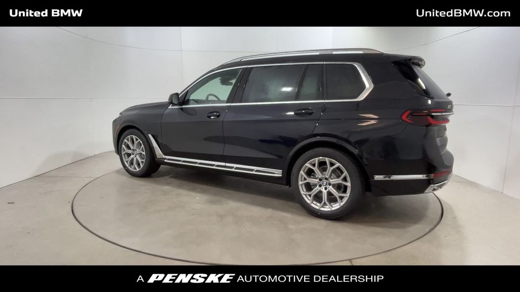 2025 BMW X7 xDrive40i 6