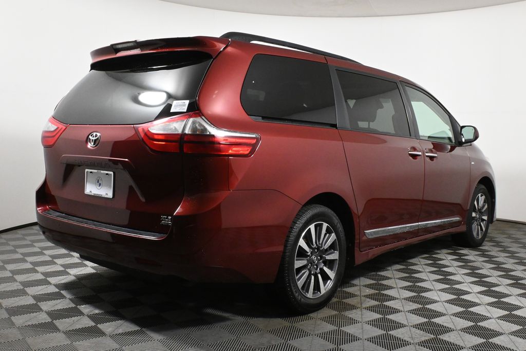 2019 Toyota Sienna XLE Premium 7