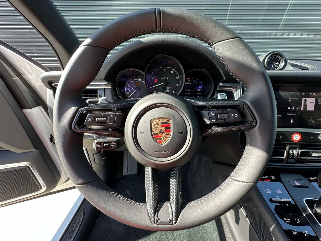 Thumbnail: 2025 Porsche Macan - 15