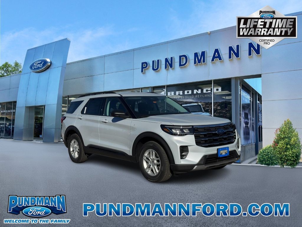 White Metallic 2026 Ford Explorer SUV / Crossover All-Wheel Drive Automatic
