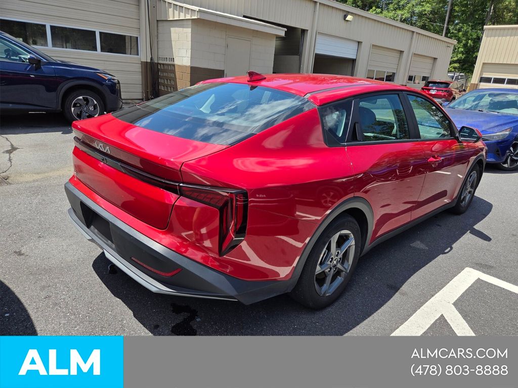 Used 2025 Red Kia LXS image 17