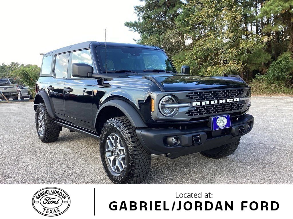 Shadow Black 2025 Ford Bronco SUV / Crossover Four-Wheel Drive Automatic