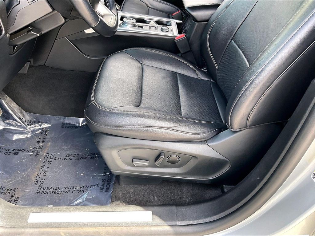 2023 Ford Explorer — photo 34